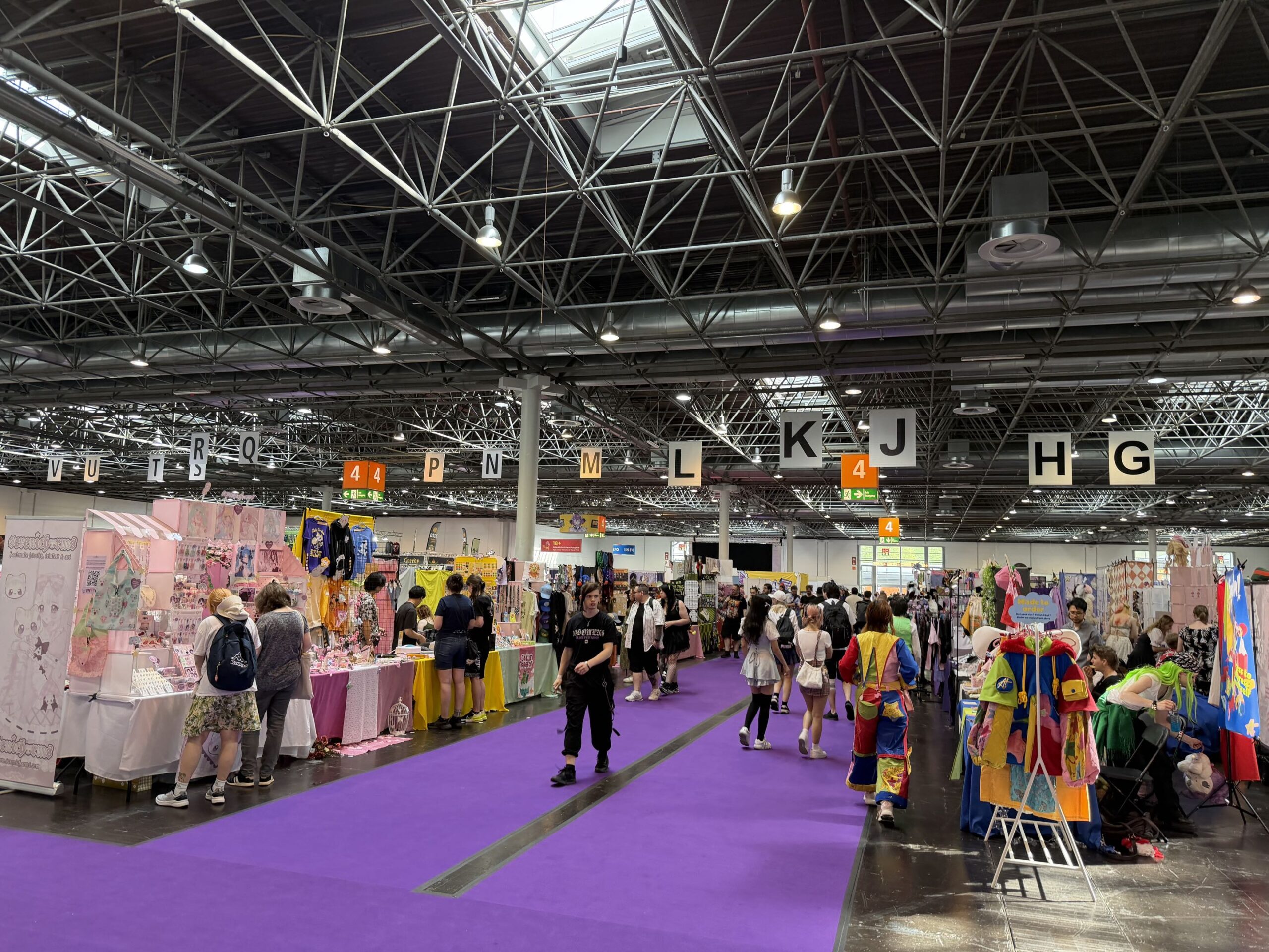 DoKomi 2026 showfloor exhibition hall booths attendees cosplay